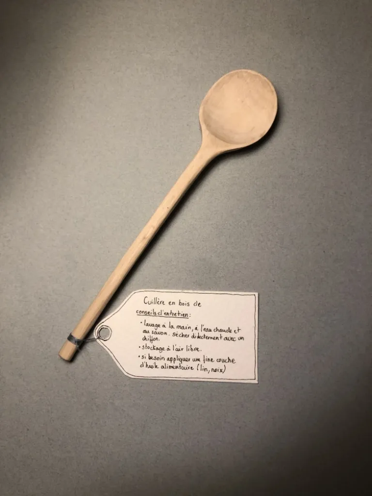 Cuillère à thé en charme